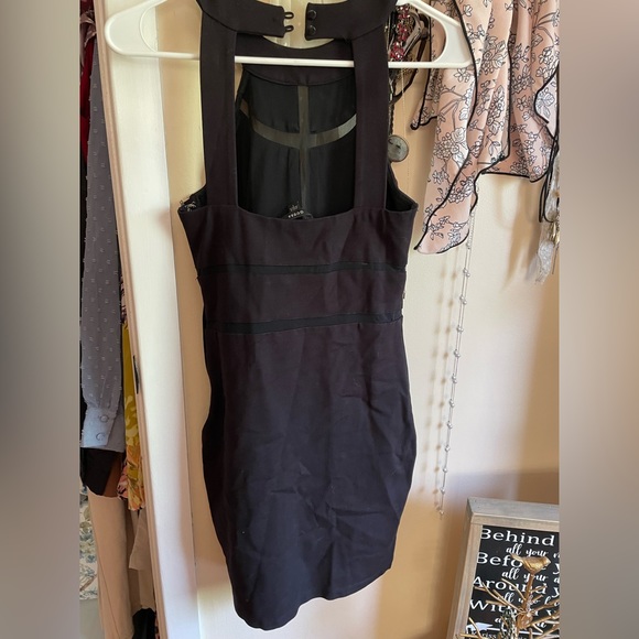 Black Guess mini dress - Picture 2 of 3